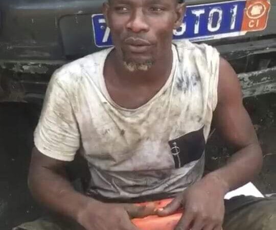 Côte d’Ivoire: Ce mécanicien, artiste Zouglou, a un talent incroyable