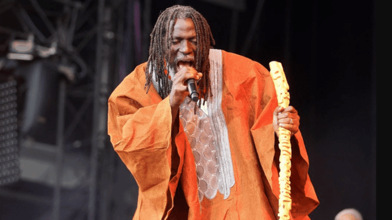 Tiken Jah tape du poing sur la table et exige la libération de Yodé et Siro - Afrique sur 7