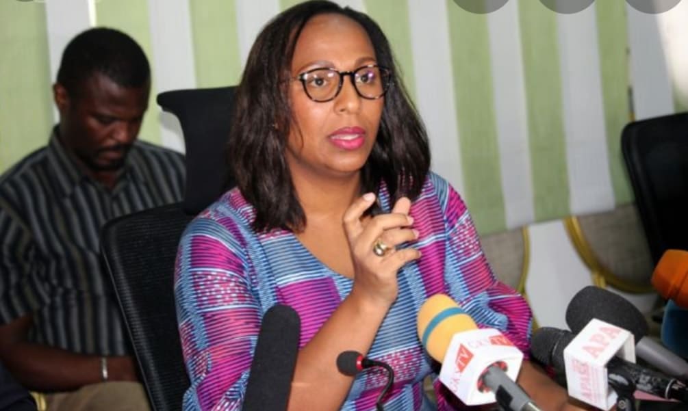 Législatives 2025 : Yasmina Ouégnin prend une imprimante décision