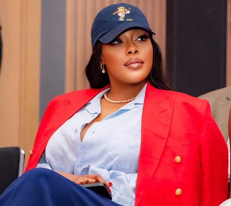 Côte d’Ivoire : Emmanuelle Kéïta demande de l’aide et la toile s’enflamme