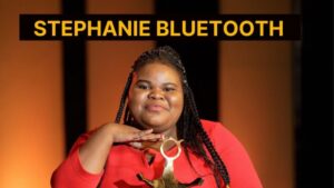 Stéphanie Bluetooth, lauréate du Prix RFI Talents du Rire 2023
