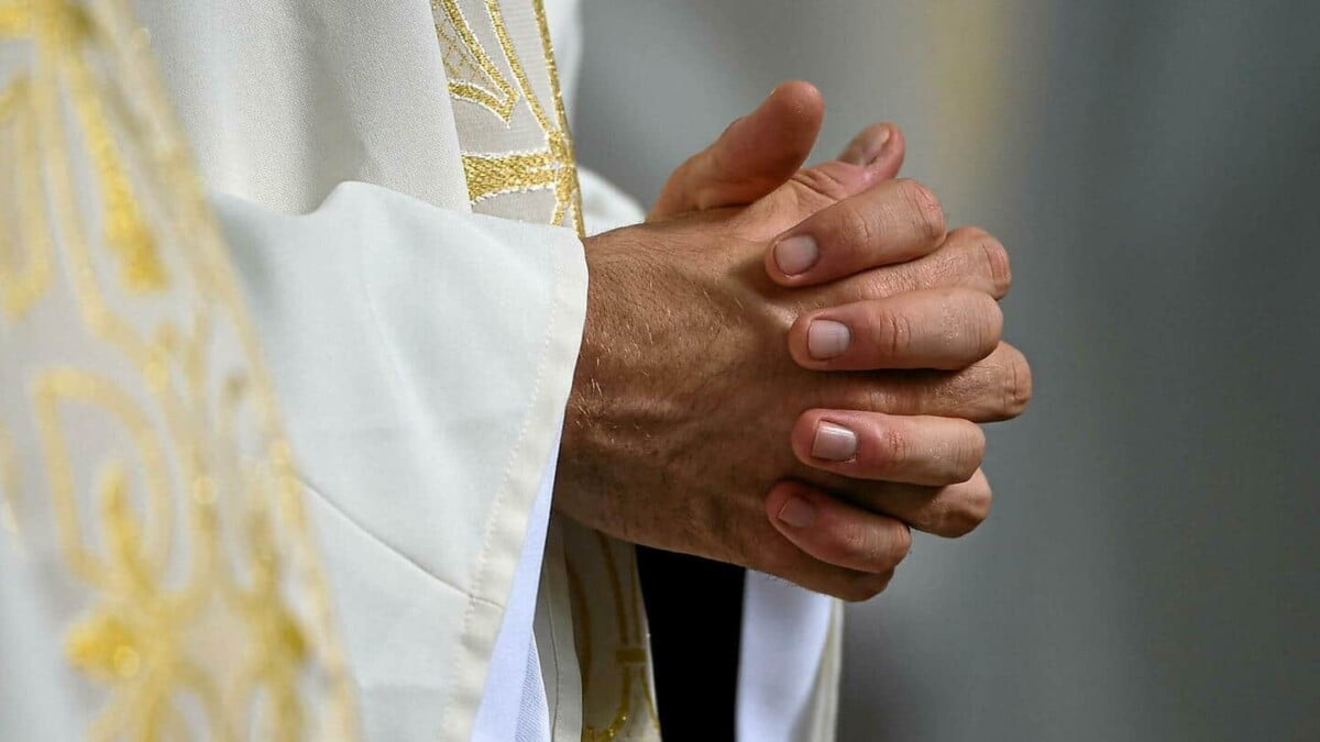France : un curé annonce qu’il va devenir papa et démissionne