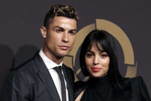 Cristiano Ronaldo : Sa femme dans le top 10 des femmes qui ont des voitures de luxe