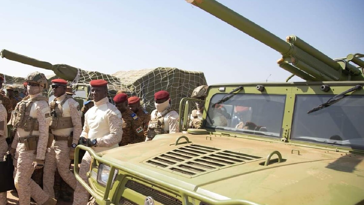 Mali : l'armée renforcée par les soldats burkinabè pour contrattaquer les terroristes