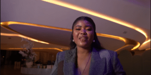 Cindy Le Cœur envoie un message d’amour en chanson à Koffi Olomidé