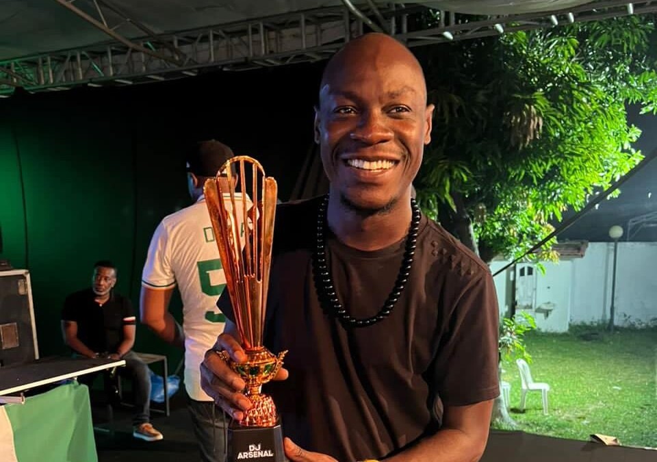 Côte d’Ivoire : L’artiste DJ Arsenal honoré