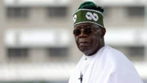 Nigeria : Bola Tinubu relève le salaire minimum à 44 dollars