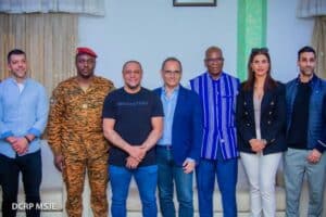 En visite au Burkina Faso, Roberto Carlos porteur d'un projet positif pour le football