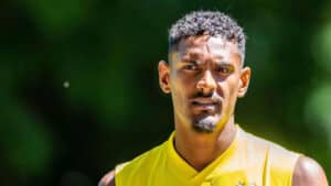 Officiel : Sébastien Haller pose ses valises dans son club de cœur