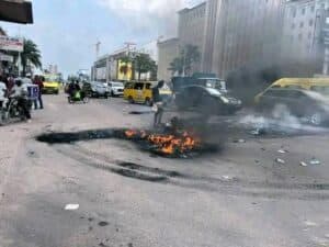 RDC : un véhicule de l'ambassade de Côte d'Ivoire saccagé