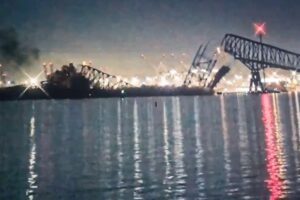 Effondrement du pont Francis Scott Key