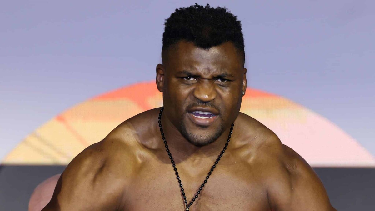 Battu K.O, Francis NGannou fait un cadeau à Anthony Joshua