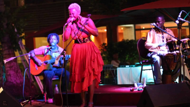 Idylle Mamba aperçue à Bangui : elle annonce ses premiers concerts de 2024 en Centrafrique.