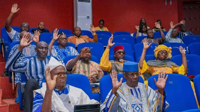 Burkina Faso : le Parlement approuve la construction de la centrale solaire de Donsin