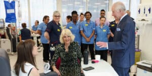 Angleterre : Le roi Charles III de retour après sa maladie