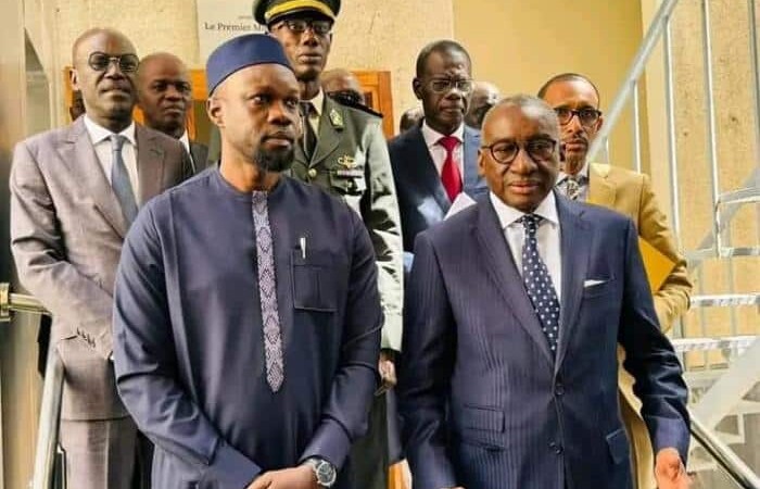 Sénégal : Ousmane Sonko prend service en toute sobriété