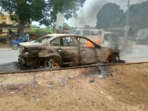 Côte d'Ivoire : le véhicule d'une autorité prend feu à Songon