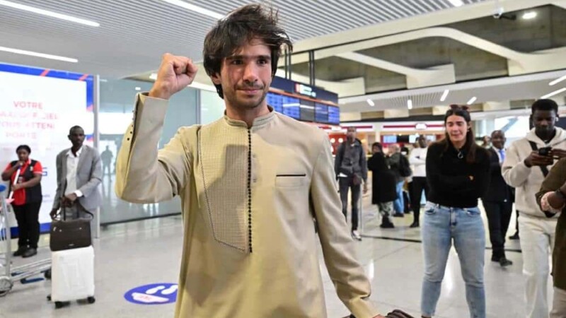 Sénégal : Ousmane Sonko rend un vibrant hommage à son avocat Juan Branco