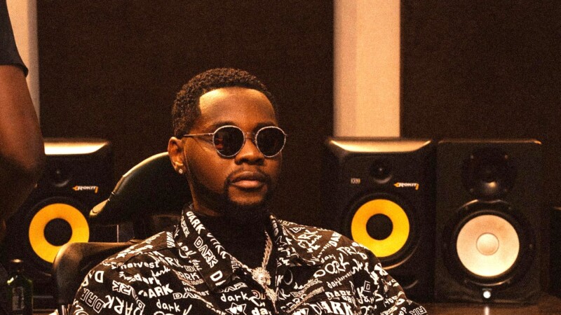 Boire jusqu’à la stupeur, fumer des cigarettes et commettre l’adultère, voilà mes trois péchés mignons