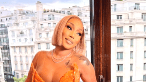 Côte d’Ivoire : Un mois après son anniversaire, Emma Lohoues reçoit un bracelet de plus de 7 millions de FCFA