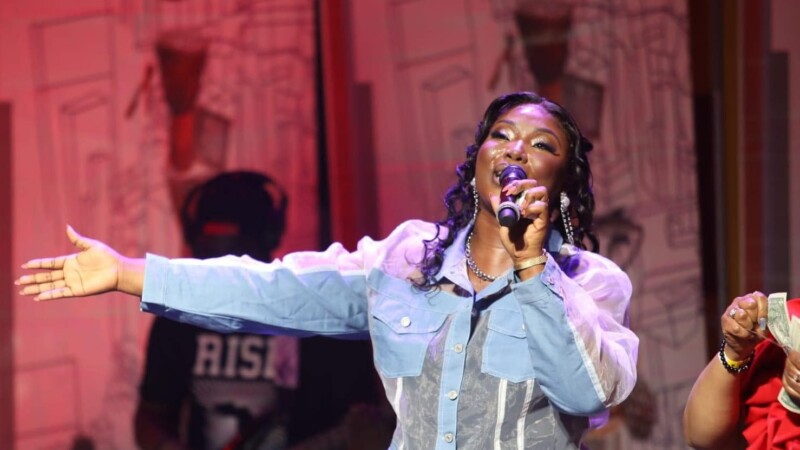 Etats-Unis : Roseline Layo enflamme Harlem à New York après le Casino de Paris