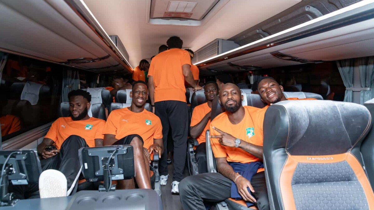 Côte d'Ivoire : les Éléphants réceptionnent leur nouveau bus