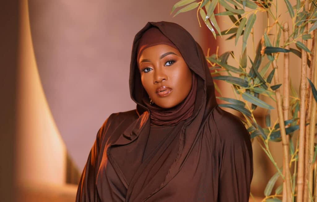 Côte d’Ivoire : le ‘’brouteur’’ qui veut la peau de Konnie Touré s’acharne sur elle à nouveau