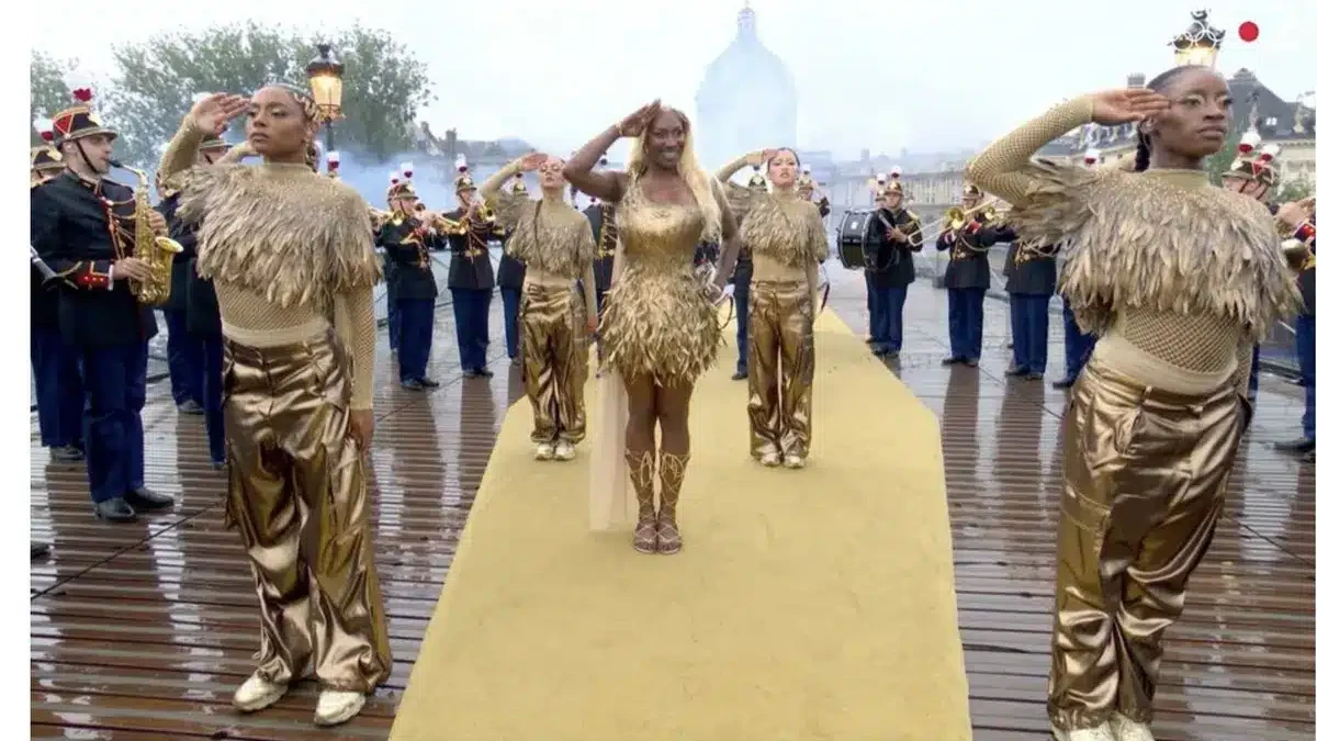 France : Aya Nakamura explose les plateformes de streaming après sa prestation à la cérémonie d’ouverture des JO de Paris