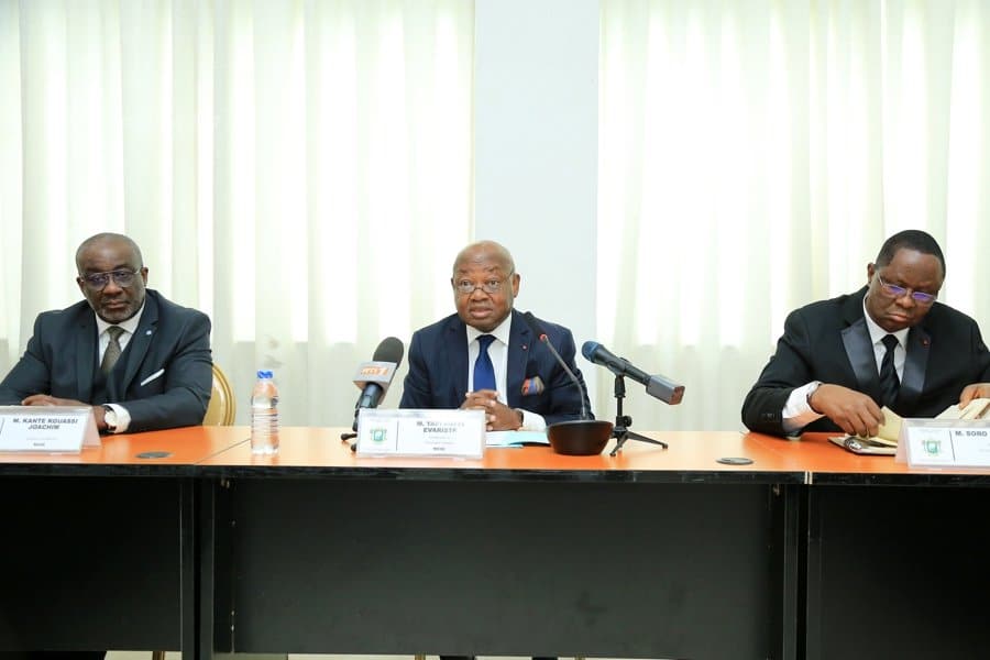 Diplomatie : la Côte d’Ivoire renforce la capacité de certains ambassadeurs