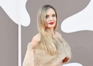 Angelina Jolie séduisante à Venise