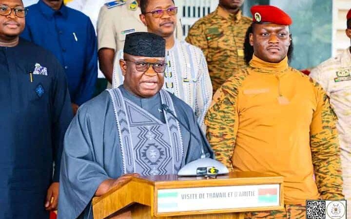 Burkina Faso : Julius Maada Bio s'informe sur la situation sécuritaire du Sahel