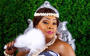 Tina Glamour rend hommage à Seliko Seliwata à travers une soirée artistique