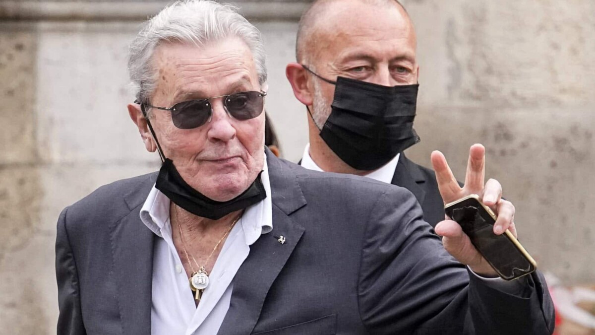 Alain Delon enterré, les moments forts de la cérémonie