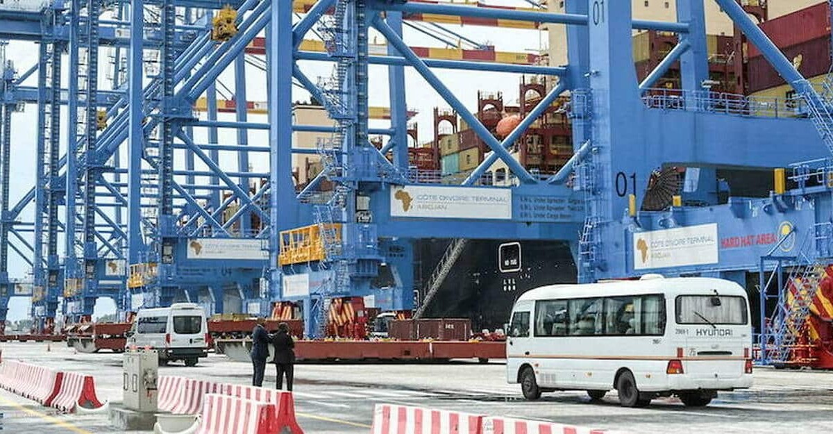 Côte d'Ivoire : les taxes sur les véhicules d'importation suspendues