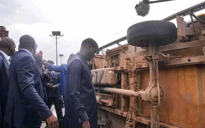 Sénégal : le convoi de Bassirou Diomaye Faye stoppé par un accident