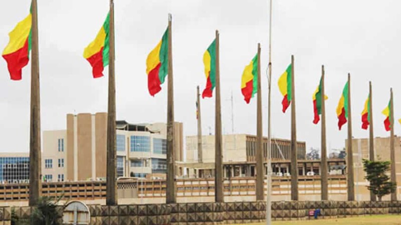 Le Bénin dans une nouvelle République ? Théodore Holo tranche le débat