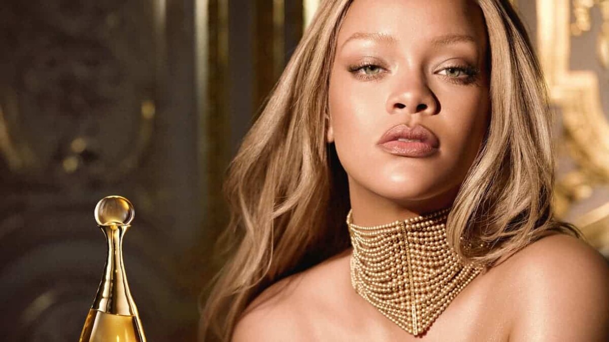 Rihanna en pleine campagne pour J'adore de Dior