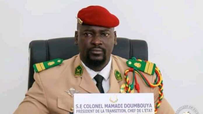 Guinée : Mamadi Doumbouya officialise sa course à la présidence