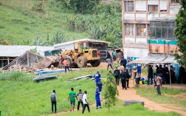 Campus de Cocody : des armes blanches et un tunnel de torture découverts