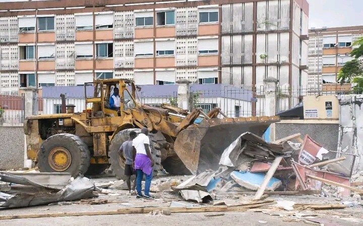 Côte d'Ivoire : des écussons de police et grenade retrouvés dans des cités universitaires