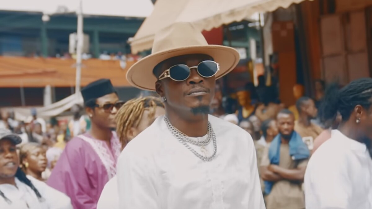 Le titre jeneba djaba de debordo leekunfa marque les esprits