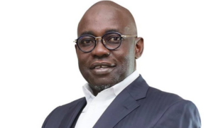 Sénégal : l'ex-ministre Samuel Sarr, interpellé à l'AIBD et placé en garde à vue