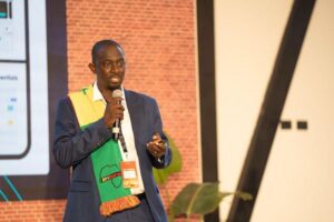 Eyone Médical, Henri Ousmane Gueye