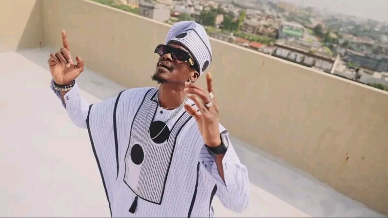 "Si tu ne l’épouses pas, tu perds un fan" : les fans de Debordo prêts à tout pour Kadhy Touré - Afrique sur 7