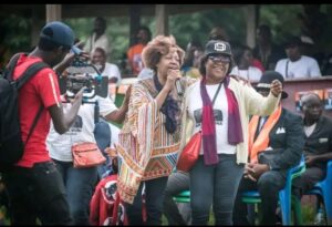 Koko Ateba sur scène