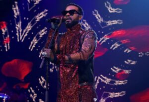 Fally Ipupa sur scène en Côte d'Ivoire