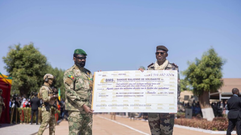 Mali : Assimi Goïta offre 7 milliards FCFA aux familles des soldats tombés au front