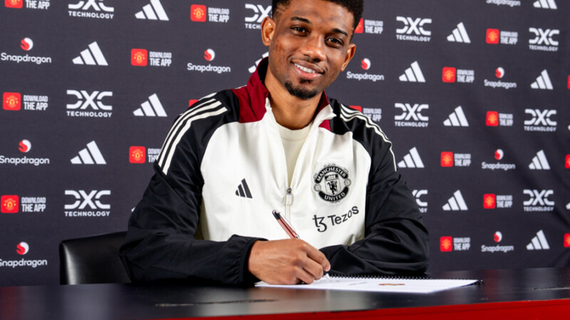 L'Ivoirien Amad Diallo s'engage à long terme avec Manchester United