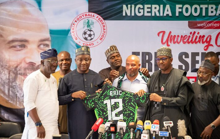 Après le Mali, Eric Chelle aux commandes du Nigeria avec de nouveaux objectifs