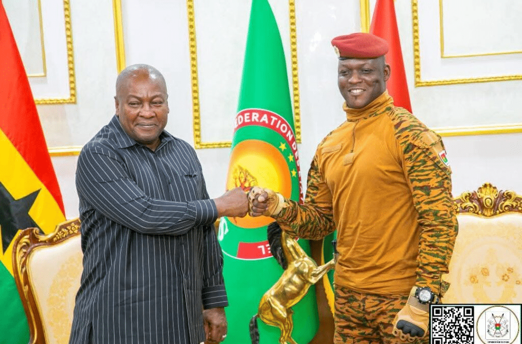 Burkina Faso : Ibrahim Traoré et John Dramani Mahama pour une coopération renforcée